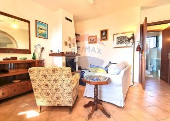 Soggiorno - Two-room apartment Via Roma
 
83, Castellina Marittima - photo 15