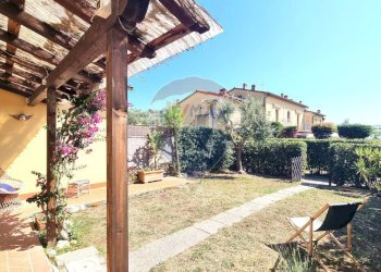 Giardino - Two-room apartment Via Roma
 
83, Castellina Marittima - photo 28