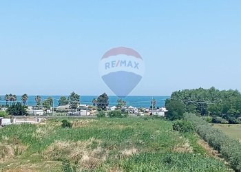 Edificio all\'aperto - Bilocale VIA NAZIONALE ADRIATICA
 
89, Roseto degli Abruzzi - foto 4