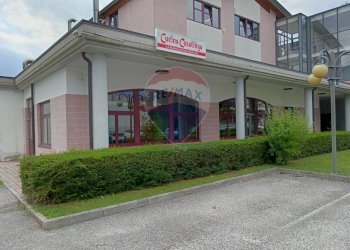 Casa all\'aperto - Locale Commerciale via dell'industria
 
6, Alpago - foto 2