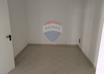 Stanza vuota - Locale Commerciale via dell'industria
 
6, Alpago - foto 7