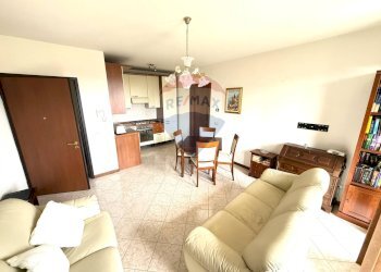 Sala da pranzo - Bilocale via XI febbraio
 
69, Villanterio - foto 1