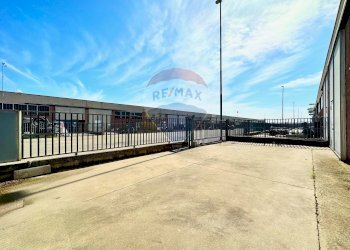 Terrazza - Capannone Via Giulio Pastore
 
25, Certosa di Pavia - foto 21