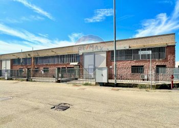 Edificio all\'aperto - Capannone Via Giulio Pastore
 
25, Certosa di Pavia - foto 22