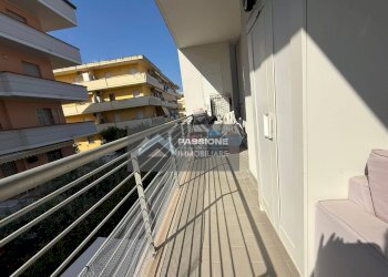 Foto 34 - Bilocale via trieste
 
47, Alba Adriatica - foto 34