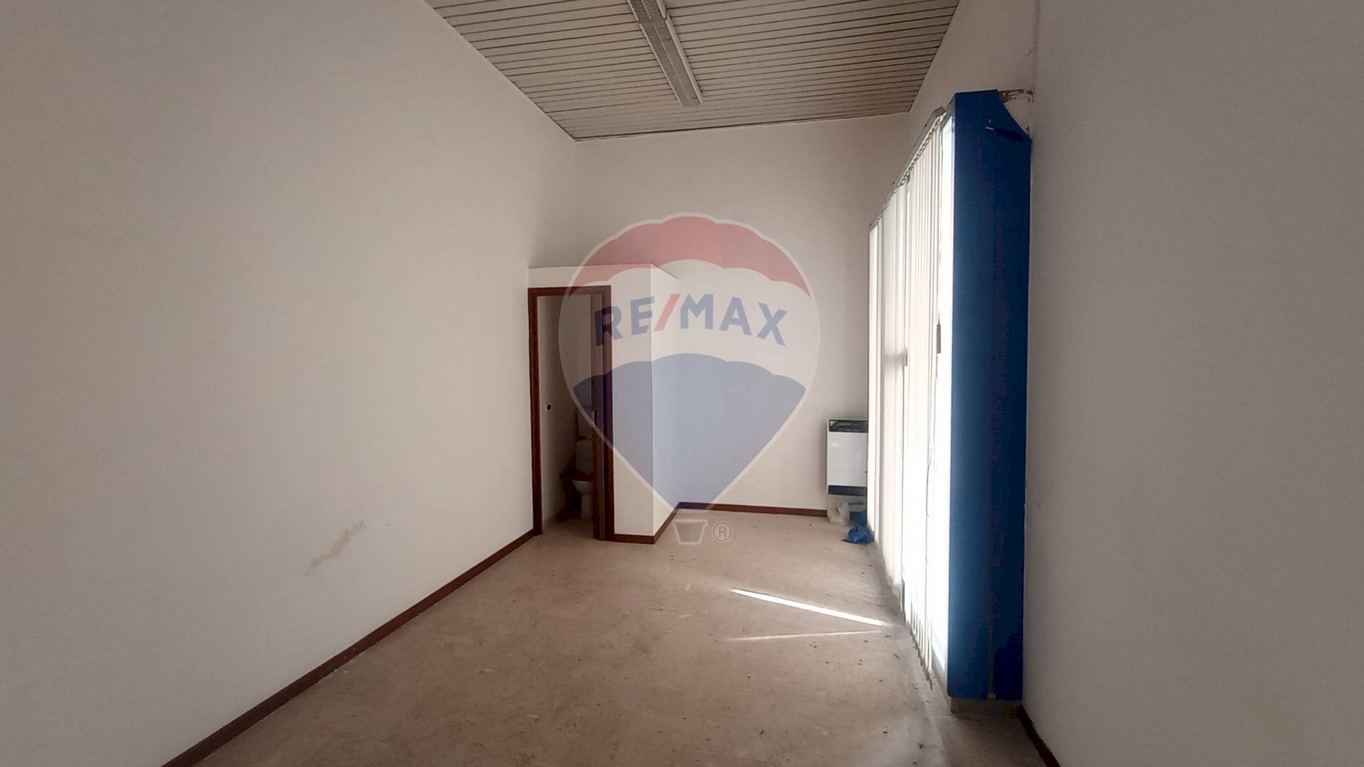 Stanza vuota - Locale Commerciale via marconi
 
24, Campobasso - foto 3