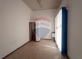 Stanza vuota - Locale Commerciale via marconi
 
24, Campobasso - foto 3