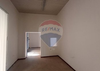 Hall / corridoio - Locale Commerciale via marconi
 
24, Campobasso - foto 10