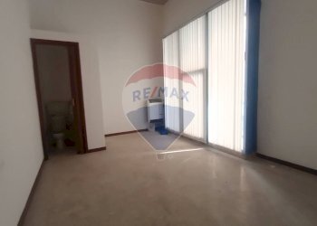 Stanza vuota - Locale Commerciale via marconi
 
24, Campobasso - foto 14