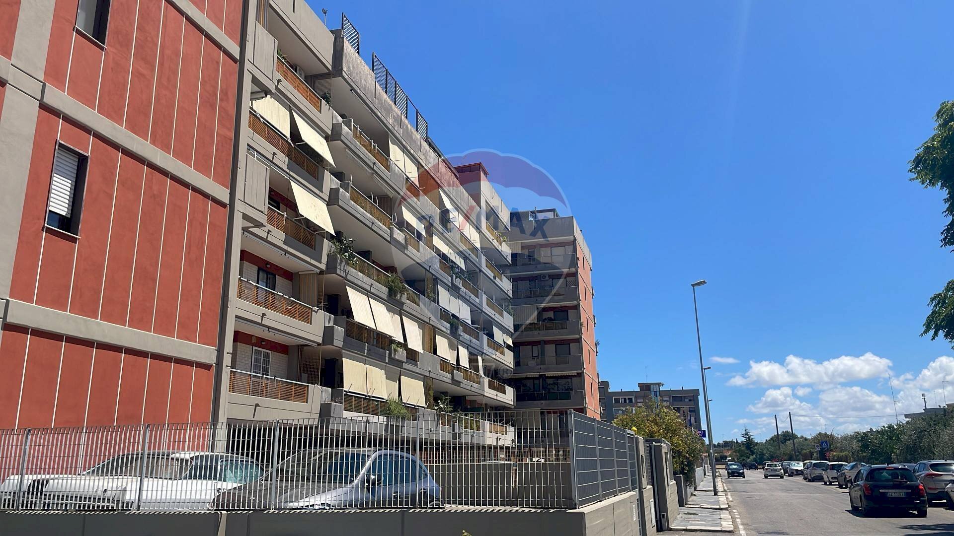 Edificio all\'aperto - Box Via Degli Alpini D'italia
 
10, Bari - photo 1