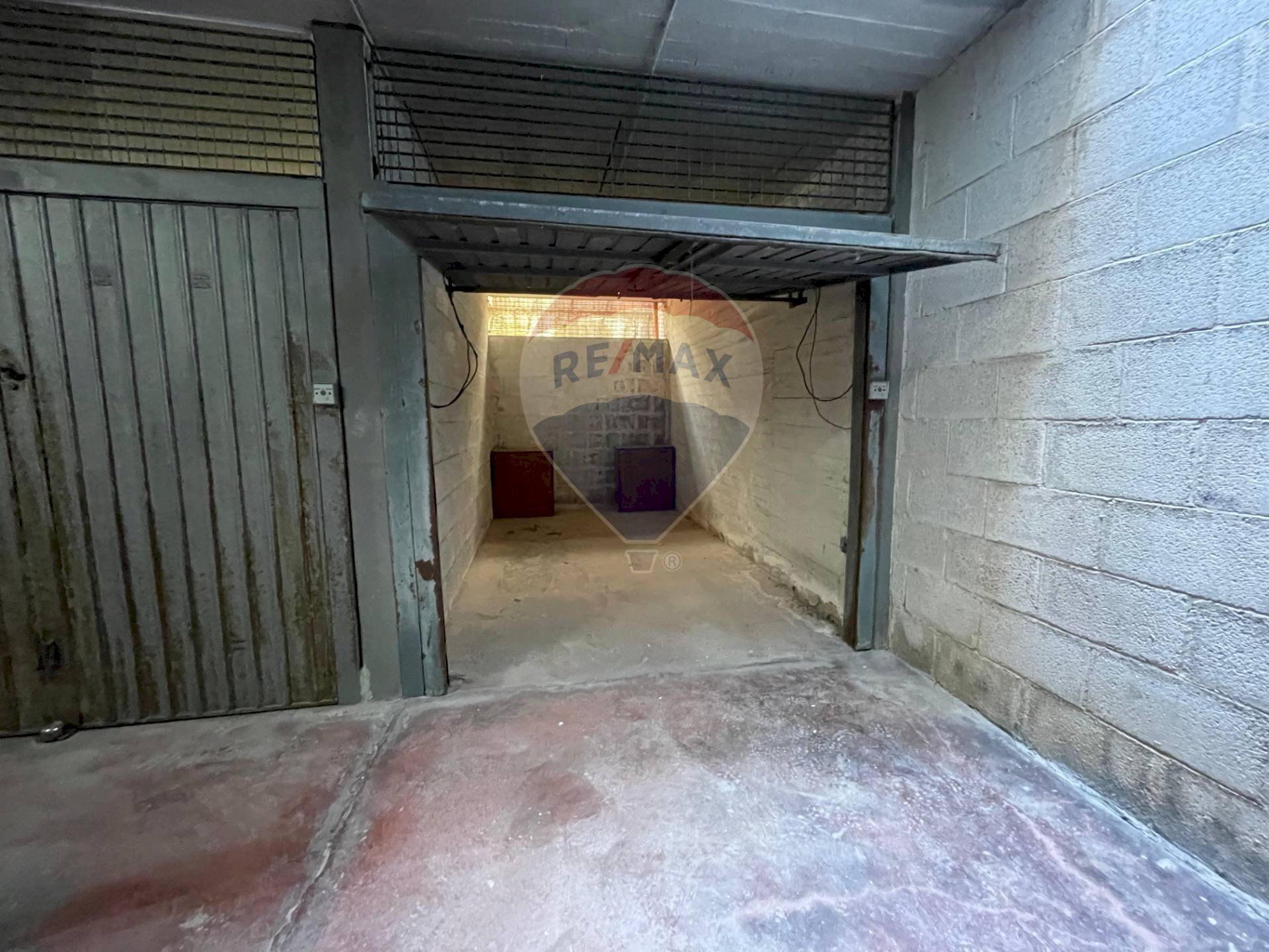 Parcheggio - Box Via Degli Alpini D'italia
 
10, Bari - photo 3