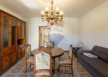 Sala da pranzo - Trilocale via V.Veneto
 
36, Capriate San Gervasio - foto 6