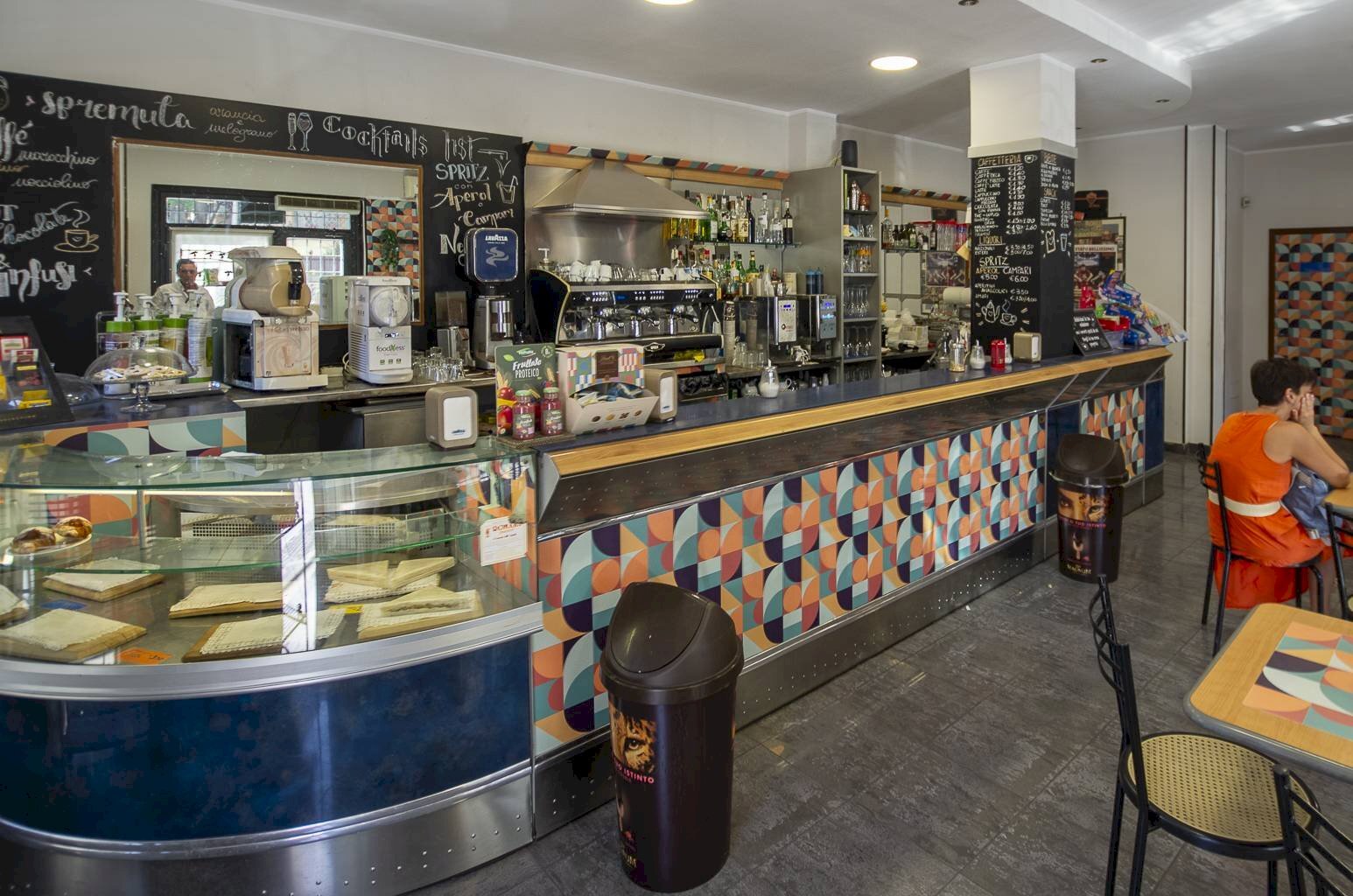 Foto 3 - Commercial Activity VIALE APPIO CLAUDIO
 
216, Roma - photo 3