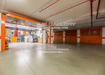 Posto macchina - Box via Domenico Oliva, Genova (zona Sestri Ponente) - foto 1