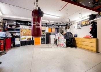 Interno non residenziale - Box via Domenico Oliva, Genova (zona Sestri Ponente) - foto 9