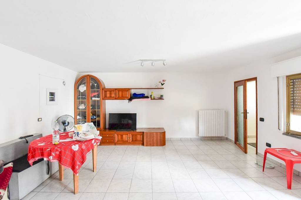 Salone - Three-room apartment via Arrigo Boito, 11, Giussano - photo 2