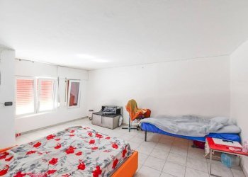 Camera da letto - Three-room apartment via Arrigo Boito, 11, Giussano - photo 17