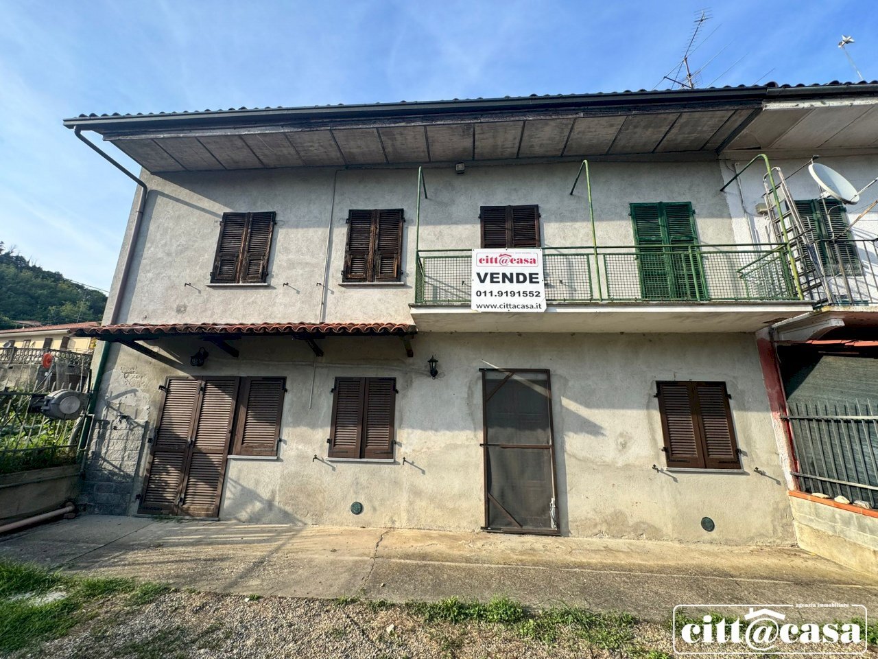 Semi-detached house Verrua Savoia - photo 1