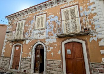 Casa indipendente Corso Giuseppe Garibaldi, 14, Roccasicura - foto 1