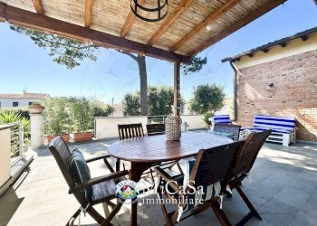 Foto 1 - Villa Bifamiliare Via Degli Allori
 
63 C, Pisa - foto 1