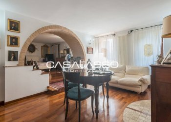 DISIMPEGNO PIANO PRIMO - Appartamento Via Maria De Reja, Corridonia - foto 5