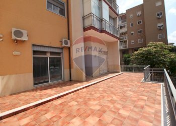 Terrazza - Locale Commerciale Corso del Popolo
 
44, Paterno - foto 3