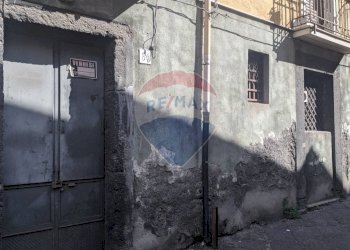 Edificio all\'aperto - Casa indipendente Via Santi
 
87, Bronte - foto 1