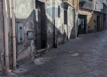 Edificio all\'aperto - Casa indipendente Via Santi
 
87, Bronte - foto 3