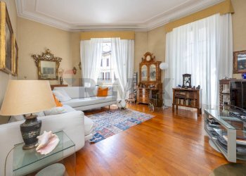 Soggiorno - Apartment Via Giuseppe Garibaldi
 
30, Como - photo 2