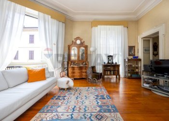 Soggiorno - Apartment Via Giuseppe Garibaldi
 
30, Como - photo 3