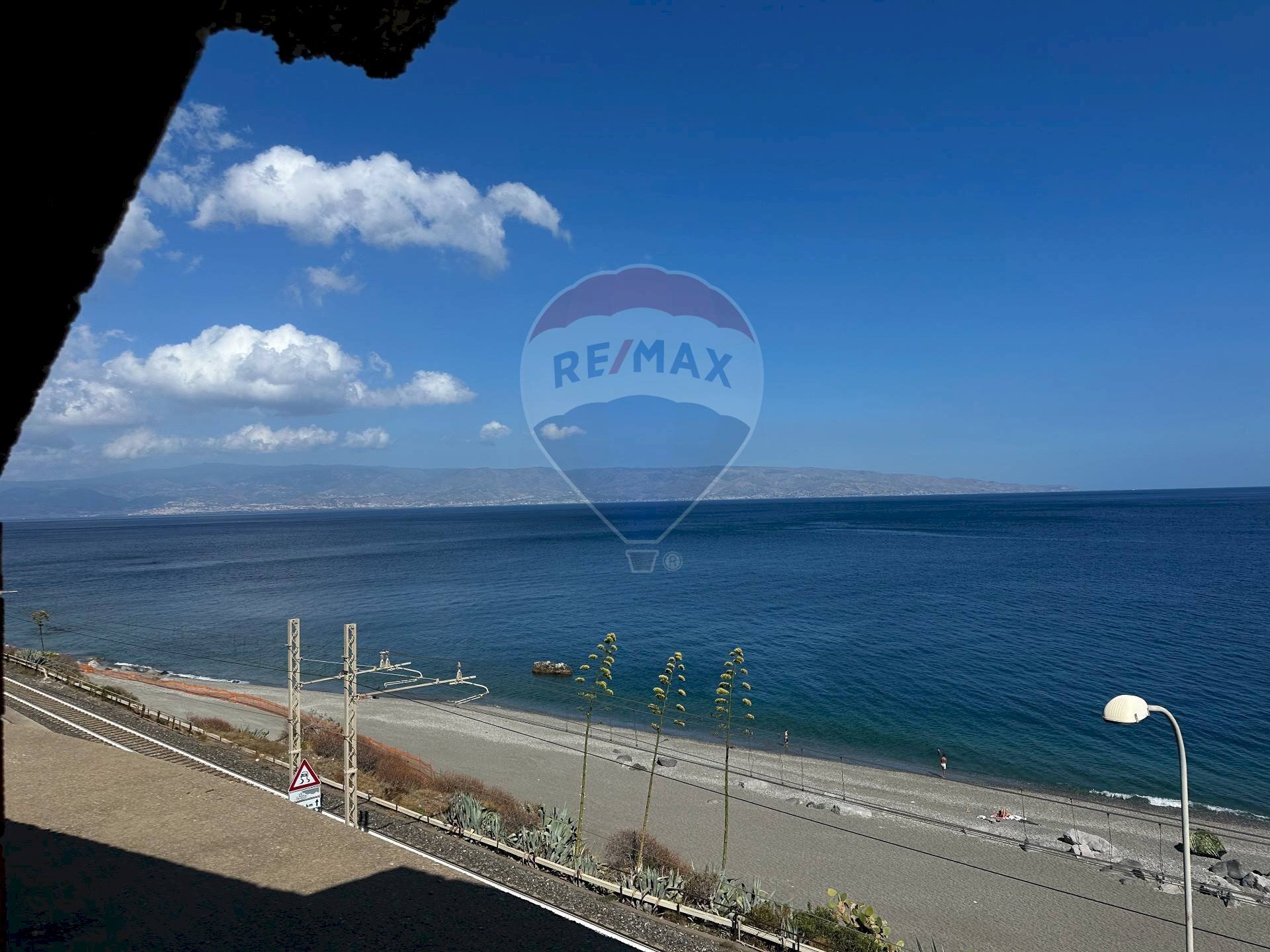 Vista dell\'acqua - Casa indipendente Ss114
 
1, Scaletta Zanclea - foto 2