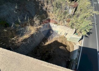 Edificio all\'aperto - Casa indipendente Ss114
 
1, Scaletta Zanclea - foto 5