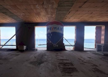 Stanza vuota - Casa indipendente Ss114
 
1, Scaletta Zanclea - foto 7