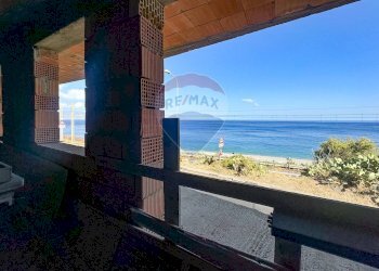 Vista dell\'acqua - Casa indipendente Ss114
 
1, Scaletta Zanclea - foto 17