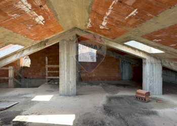 Parcheggio - Casa indipendente Ss114
 
1, Scaletta Zanclea - foto 29