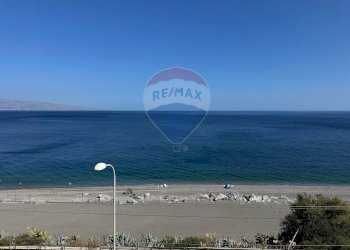 Vista dell\'acqua - Casa indipendente Ss114
 
1, Scaletta Zanclea - foto 30