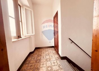 Hall / corridoio - Casa indipendente Rosignano Marittimo - foto 6