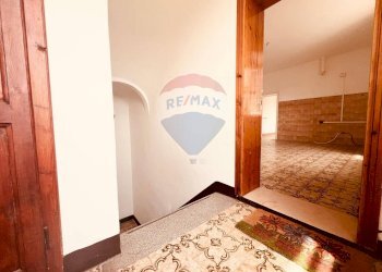 Hall / corridoio - Casa indipendente Rosignano Marittimo - foto 4