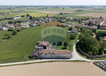 Posizione della mappa - Azienda agricola VIA PO MORTO
 
36, Torricella del Pizzo - foto 5