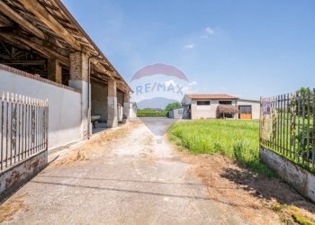 Casa all\'aperto - Azienda agricola VIA PO MORTO
 
36, Torricella del Pizzo - foto 51
