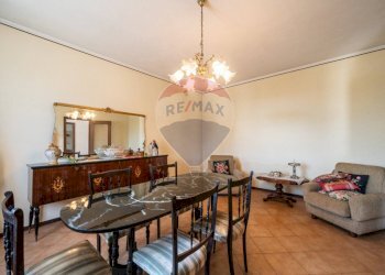 Sala da pranzo - Azienda agricola VIA PO MORTO
 
36, Torricella del Pizzo - foto 17