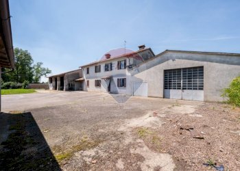 Casa all\'aperto - Azienda agricola VIA PO MORTO
 
36, Torricella del Pizzo - foto 48