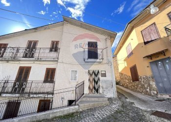 Foto 1 - Casa semi indipendente via cavour Pellescritta
 
39, Montereale - foto 1