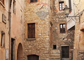 Edificio all\'aperto - Casa indipendente Semproniano - foto 4