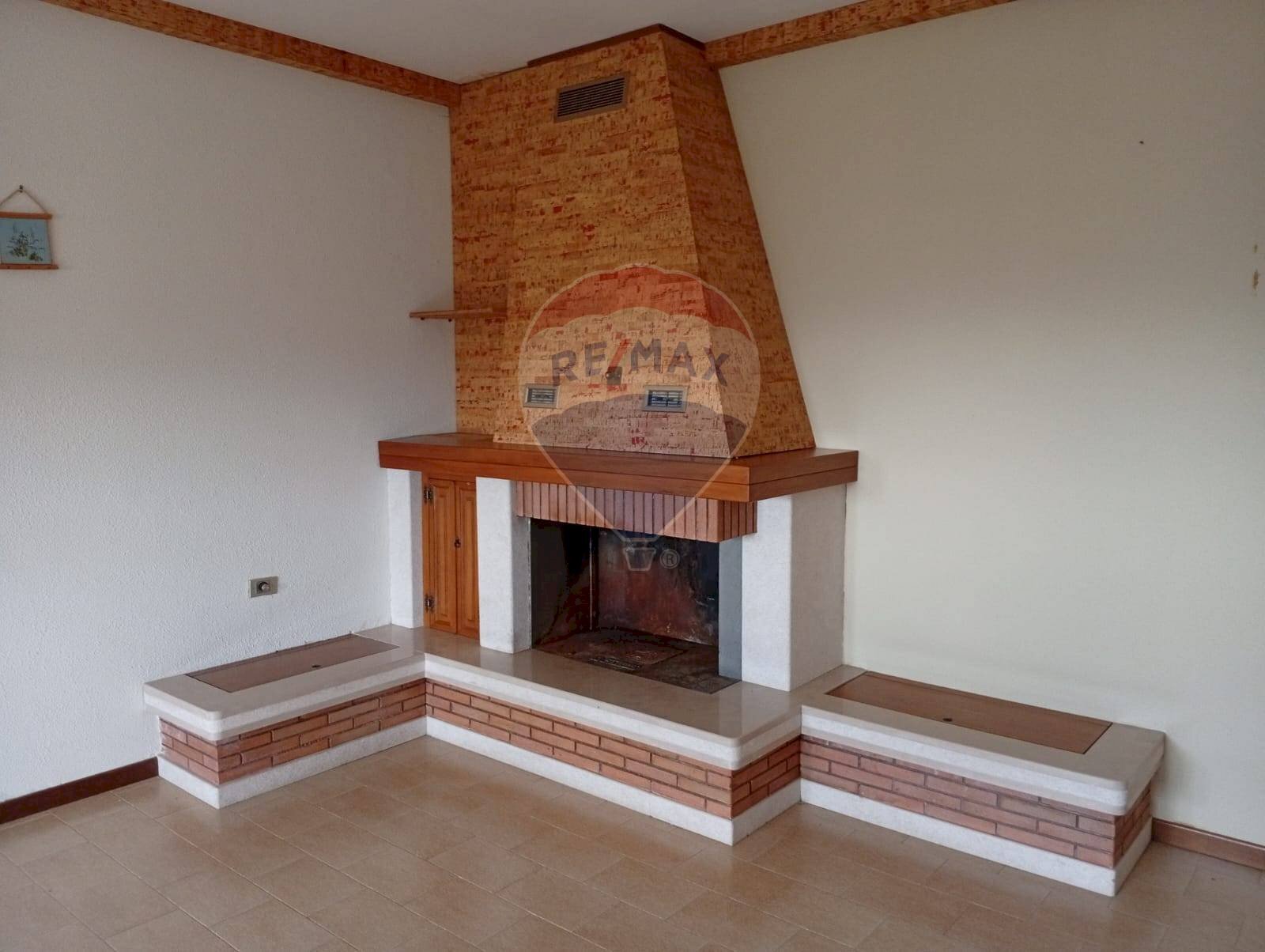 Soggiorno - Casa indipendente Valle Cupa
 
63, Frosolone - foto 2