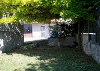 Giardino - Casa indipendente Valle Cupa
 
63, Frosolone - foto 7