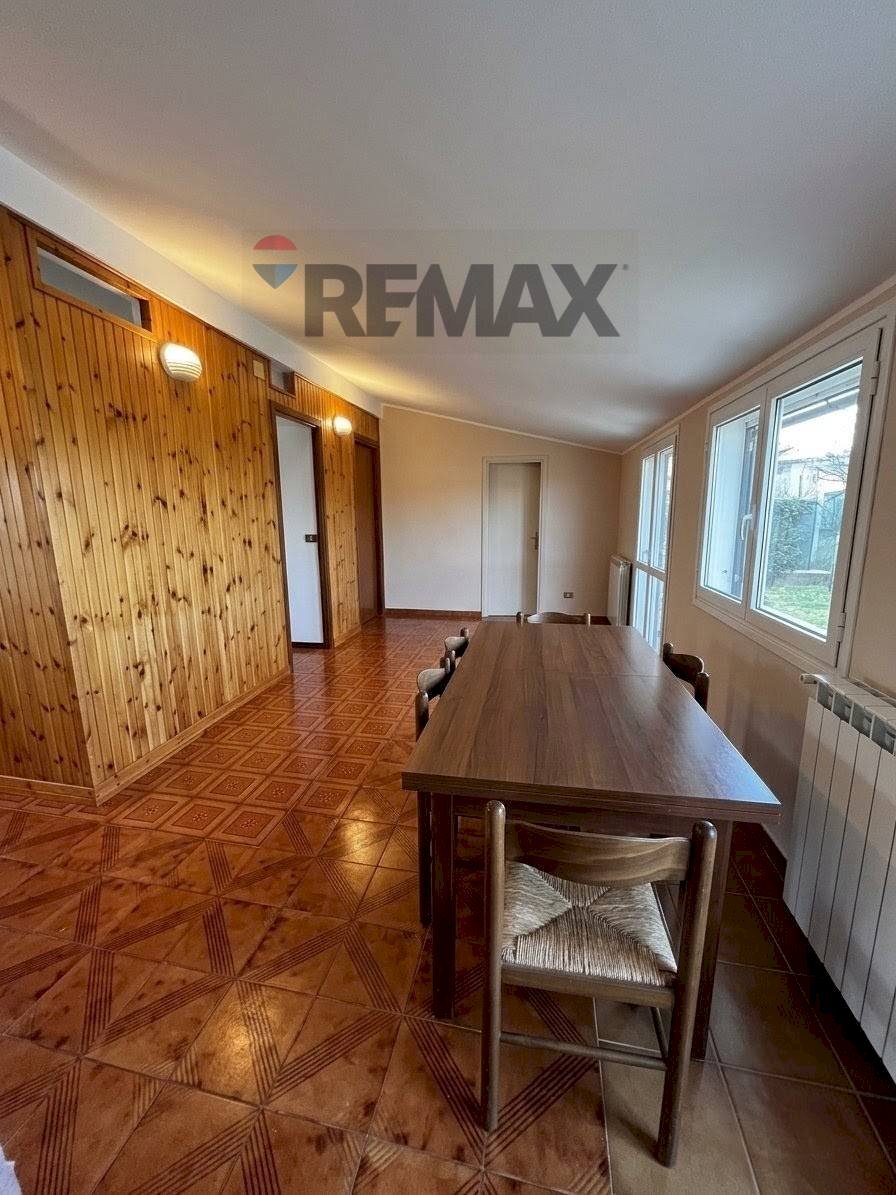 Sala da pranzo - Attic Traversa Via Filangieri
 
1, Frosolone - photo 2