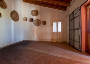 Foto 4 - Locale Commerciale SP 28 km 15
 
snc, Romana - foto 4