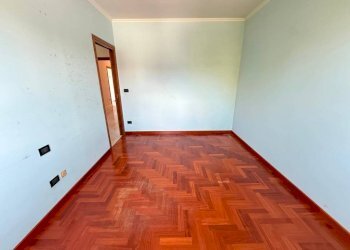 Camera da letto - Four-room apartment piazza Giuseppe Garibaldi, Pinerolo - photo 21