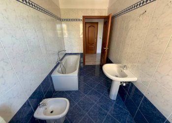 Bagno - Four-room apartment piazza Giuseppe Garibaldi, Pinerolo - photo 23